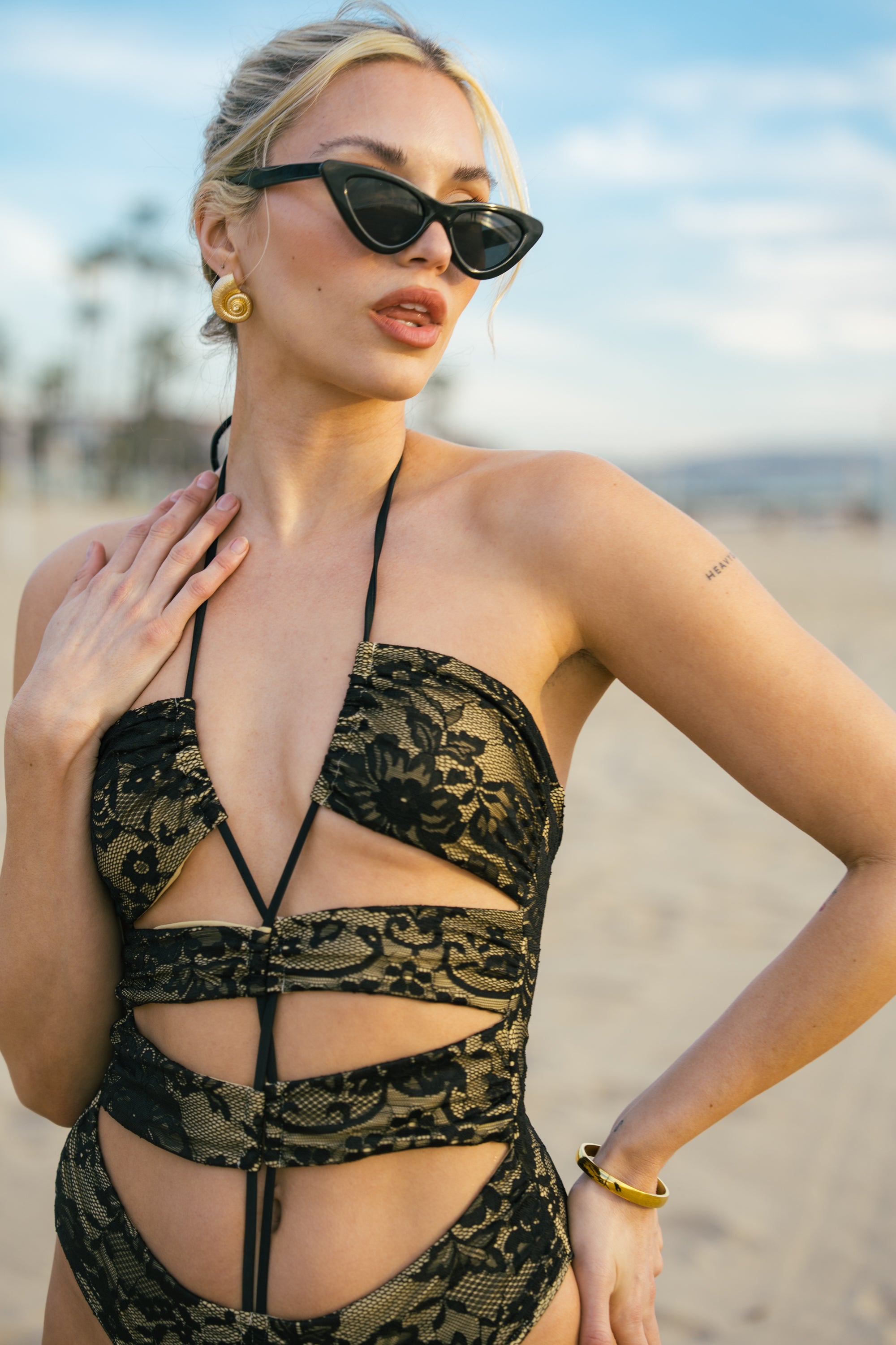 Nocturna in Black Lace Monokini