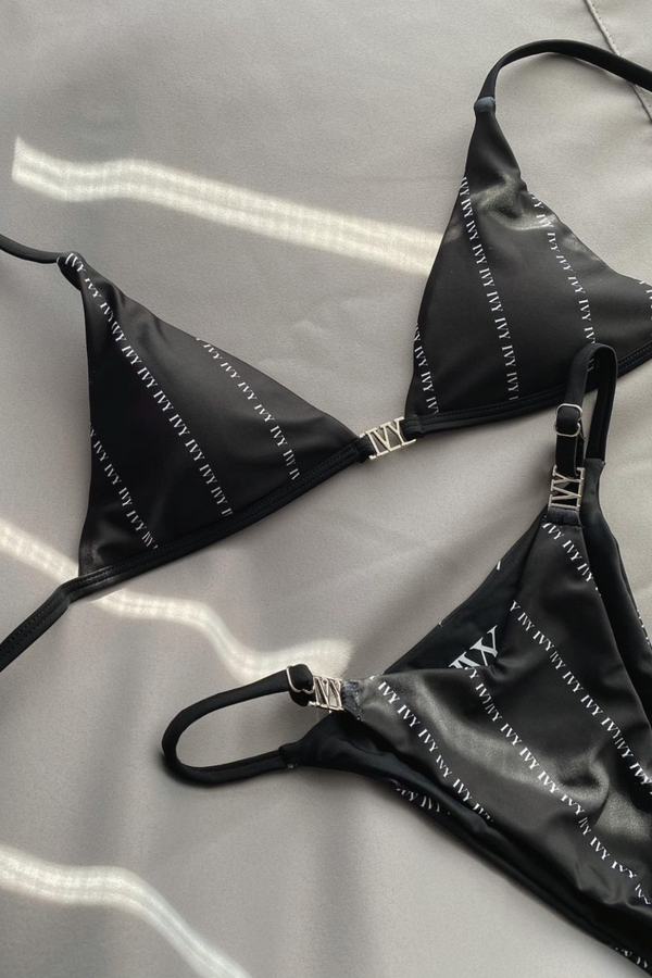 Elyse in Satin Black